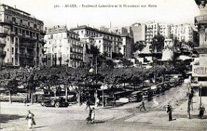 Alger - Boulevard Laferriere et le Monument aux Morts